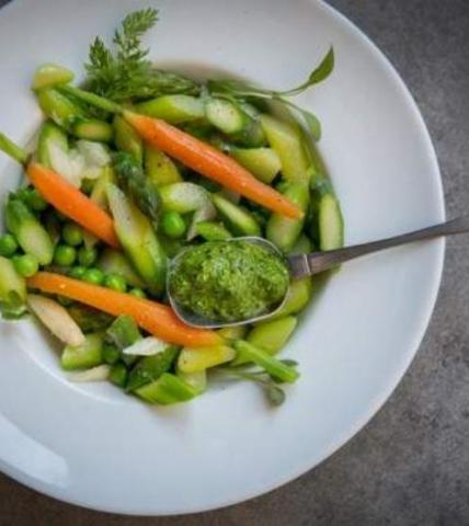 Salade tiède de légumes primeurs