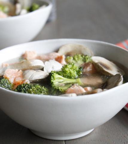 Soupe saumon champignons brocoli