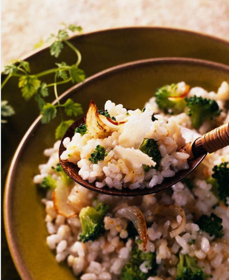 Risotto aux brocolis, pignons grilles et parmesan Risotto aux brocolis, pignons grilles et parmesan