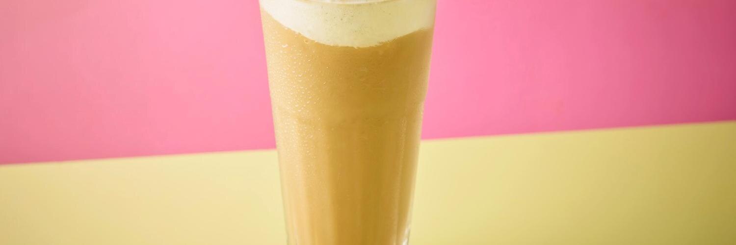 Latte végétal glacé au sirop d'érable Latte végétal glacé au sirop d'érable