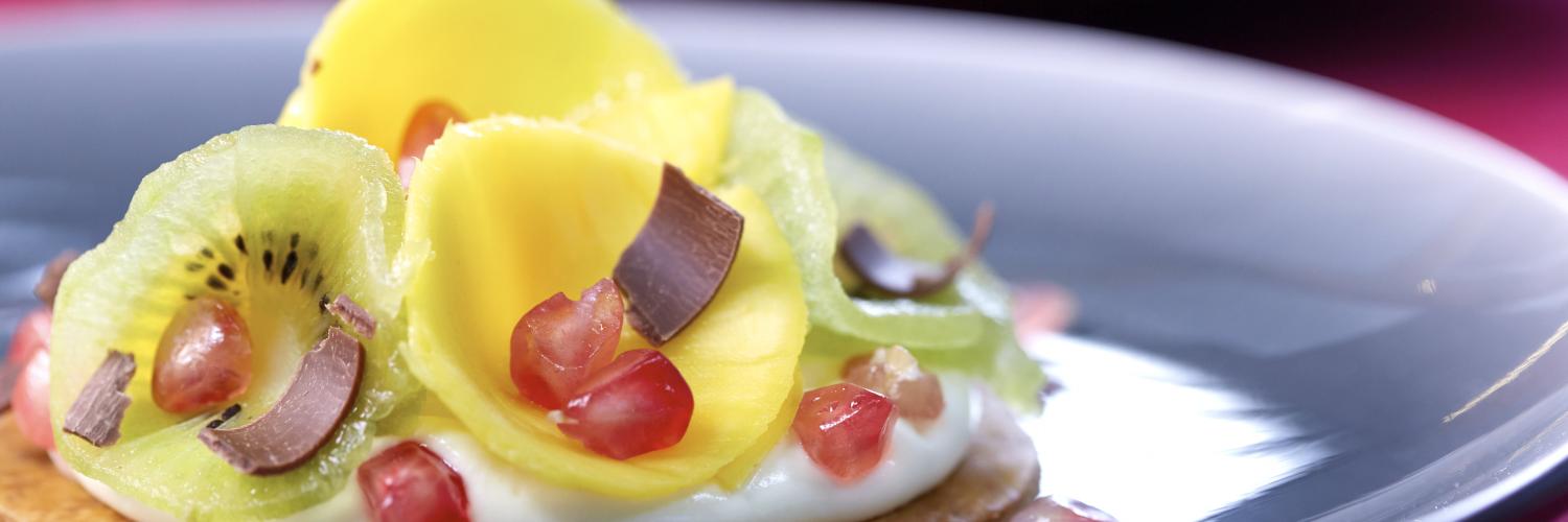 Tartes fines fruits exotiques, mascarpone à la vanille Tartes fines fruits exotiques, mascarpone à la vanille