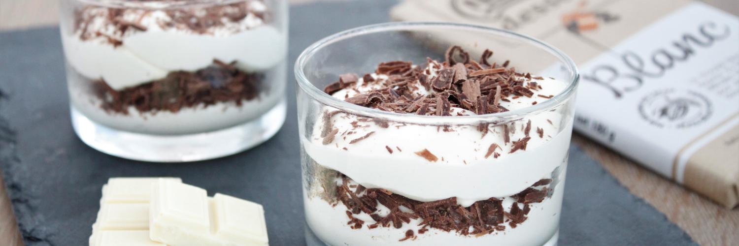 Mousse au chocolat blanc stracciatella Mousse au chocolat blanc stracciatella