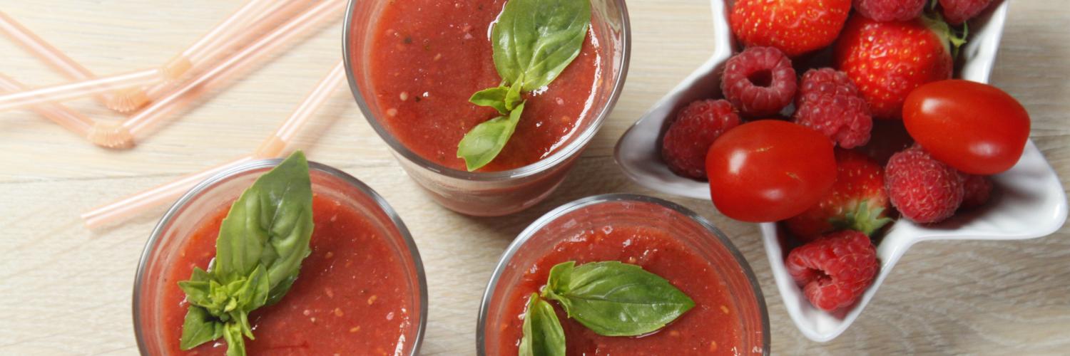 Smoothie fraise framboise tomate basilic Smoothie fraise framboise tomate basilic