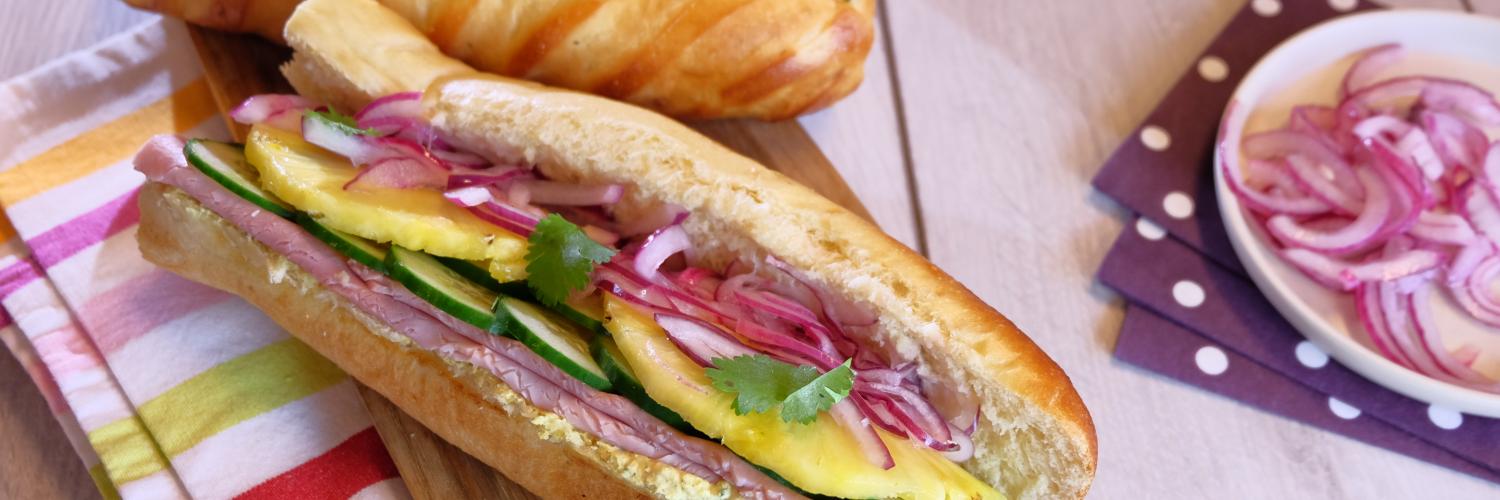 Sandwichs viennois, jambon, ananas, curry Sandwichs viennois, jambon, ananas, curry