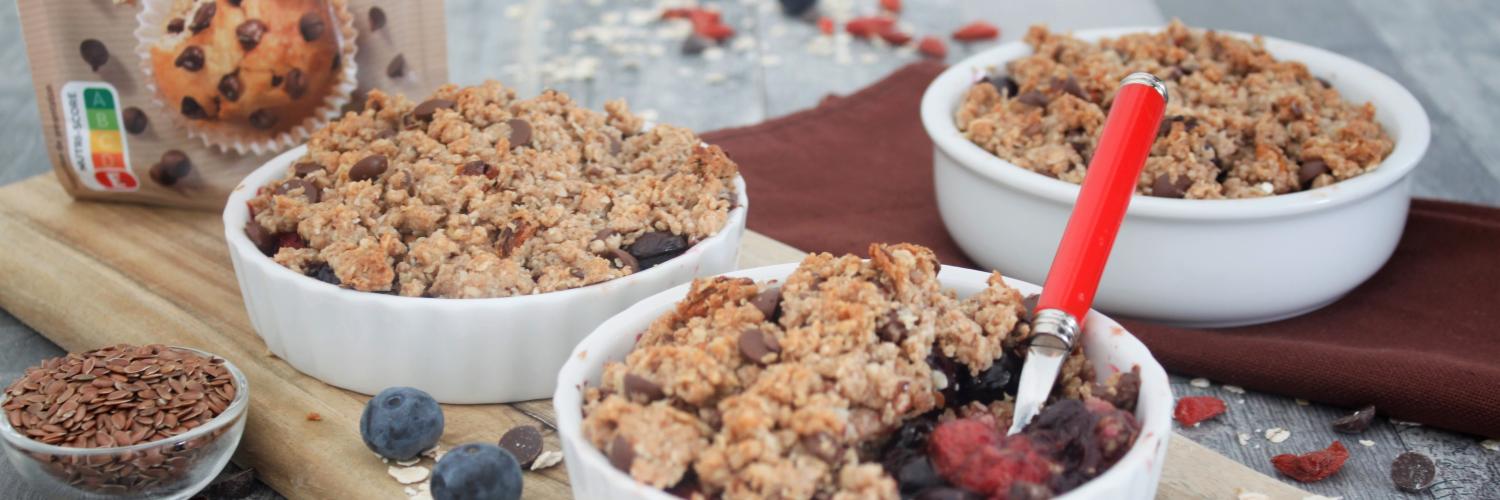 Crumble fruits rouges et graines aux pépites de chocolat Crumble fruits rouges et graines aux pépites de chocolat