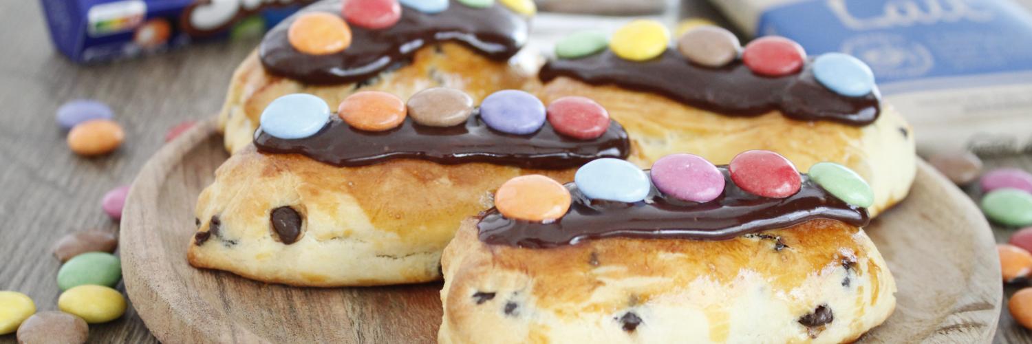 petits pains aux pépites de chocolat et smarties petits pains aux pépites de chocolat et smarties