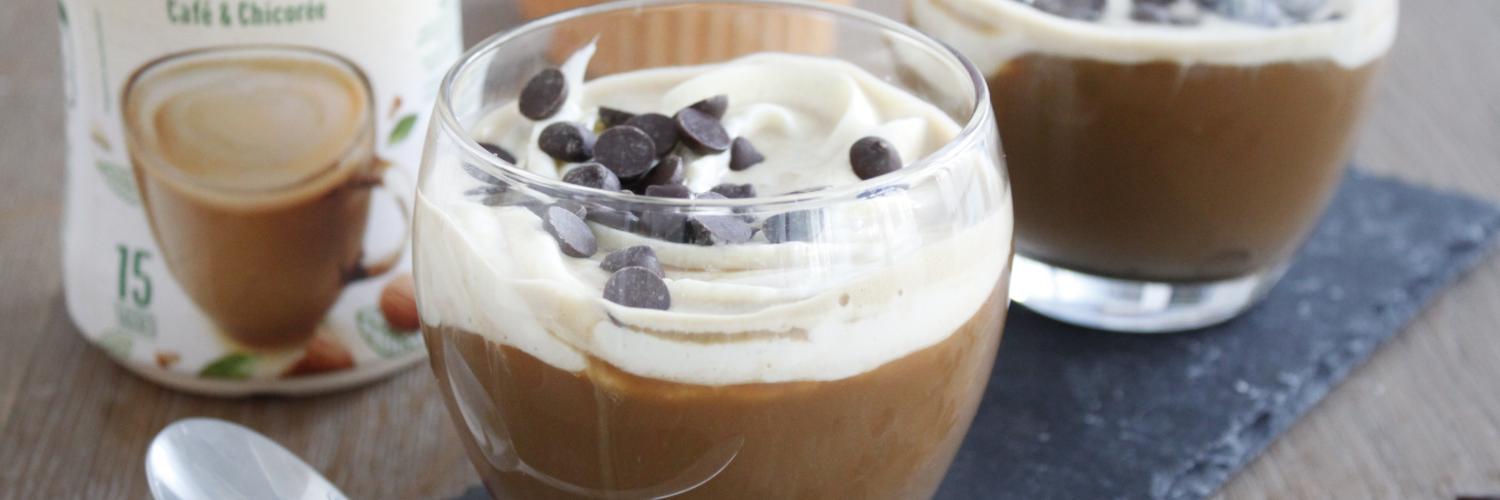 Ricoré Lait d'amande et mousse de chocolat blanc aux pépites de chocolat Ricoré Lait d'amande et mousse de chocolat blanc aux pépites de chocolat