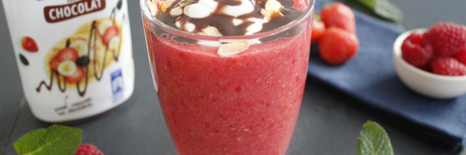 Smoothie fraise framboise fromage blanc sauce choco Smoothie fraise framboise fromage blanc sauce choco