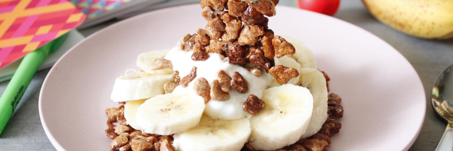 Crispy cereal with banana and honey cottage cheese Crispy cereal with banana and honey cottage cheese