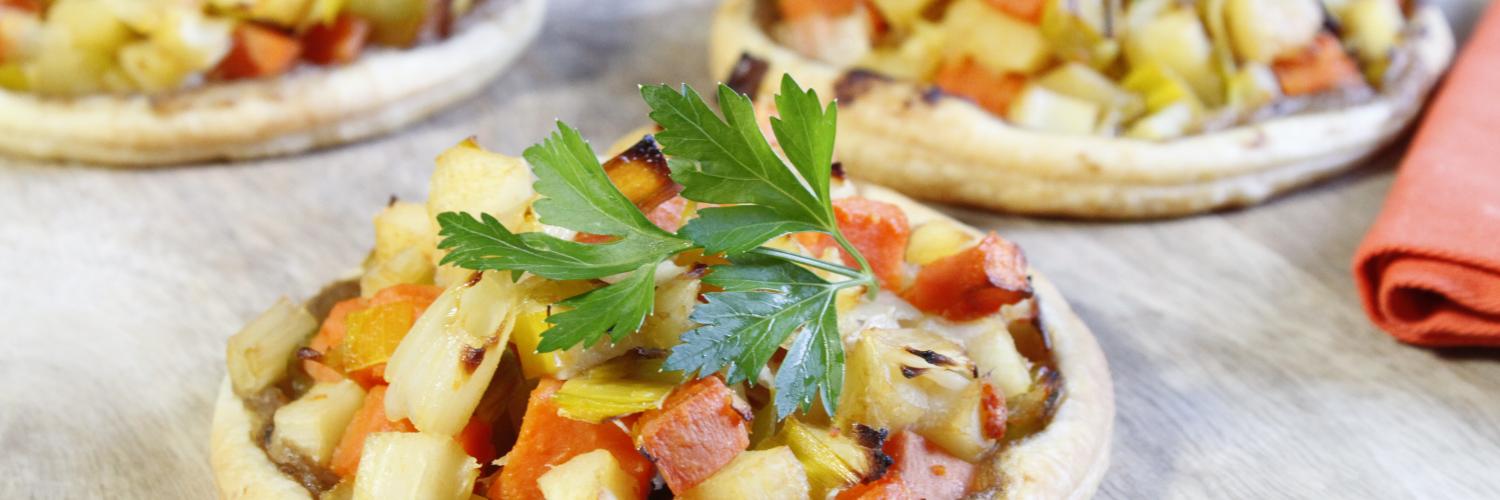 Tarte fine à l'oignon et légumes anciens Tarte fine à l'oignon et légumes anciens