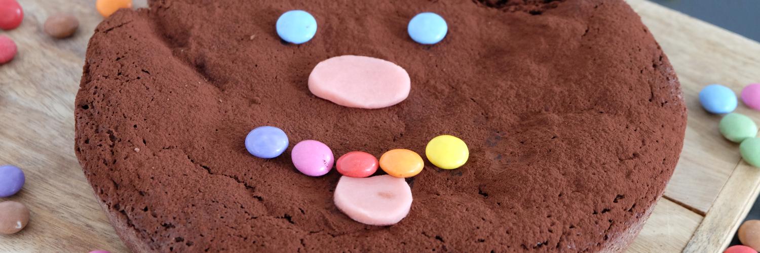 Gâteau Smarties de l'ourson polisson Gâteau Smarties de l'ourson polisson