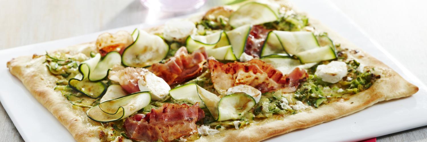 Pizza chevre courgette et poitrine Pizza chevre courgette et poitrine