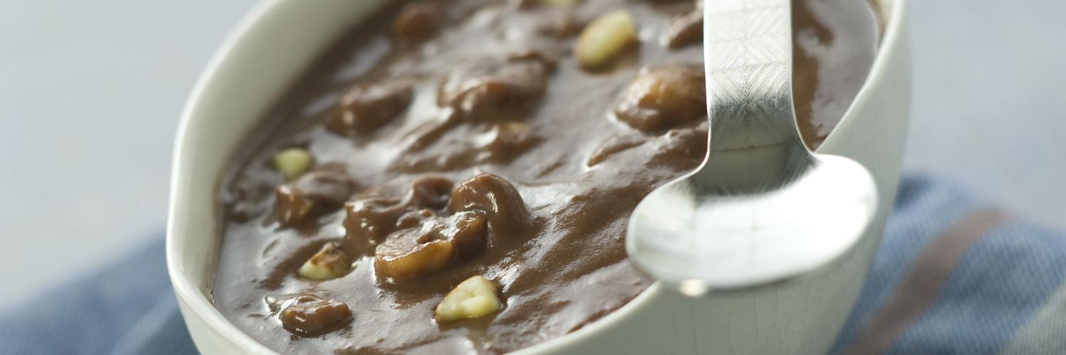 Creme au chocolat et eclats de noisettes Creme au chocolat et eclats de noisettes