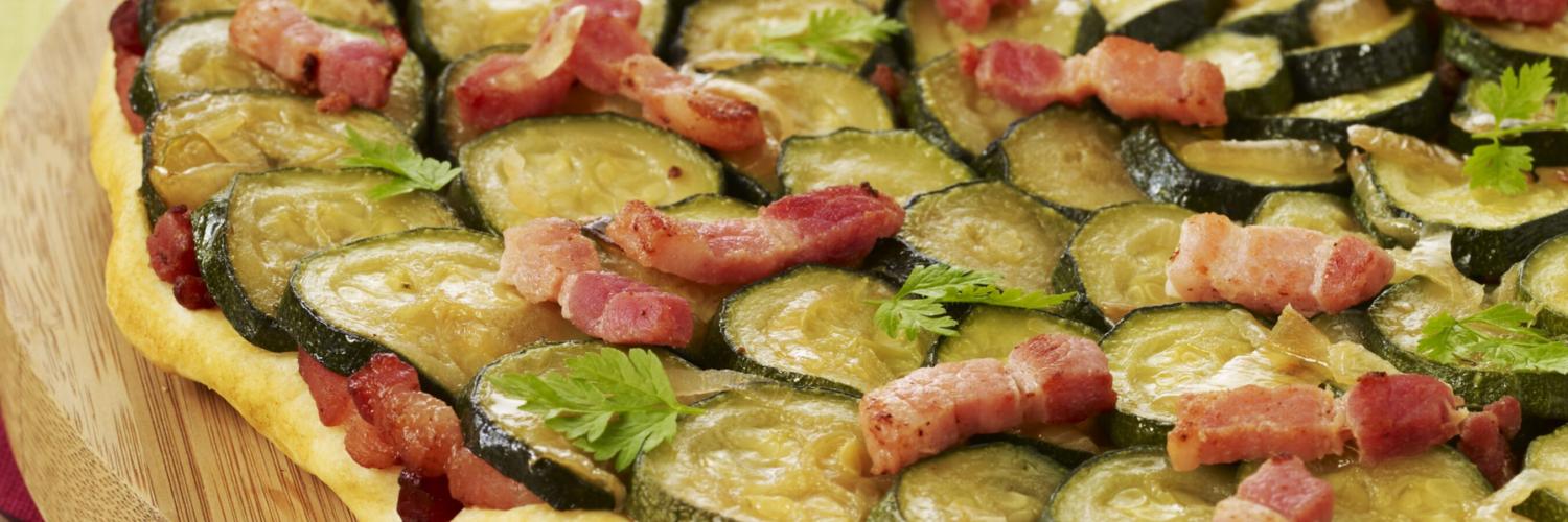 Tatin de courgettes caramélisées et lardons fumés Tatin de courgettes caramélisées et lardons fumés