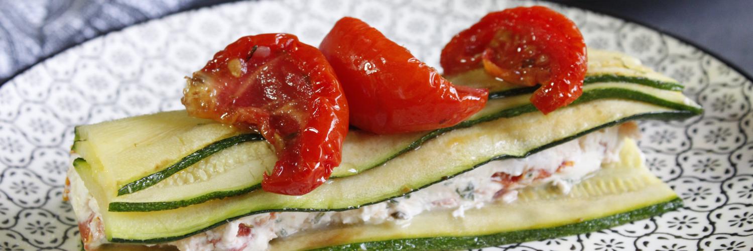 Millefeuilles de courgettes, mascarpone et tomates confites Millefeuilles de courgettes, mascarpone et tomates confites