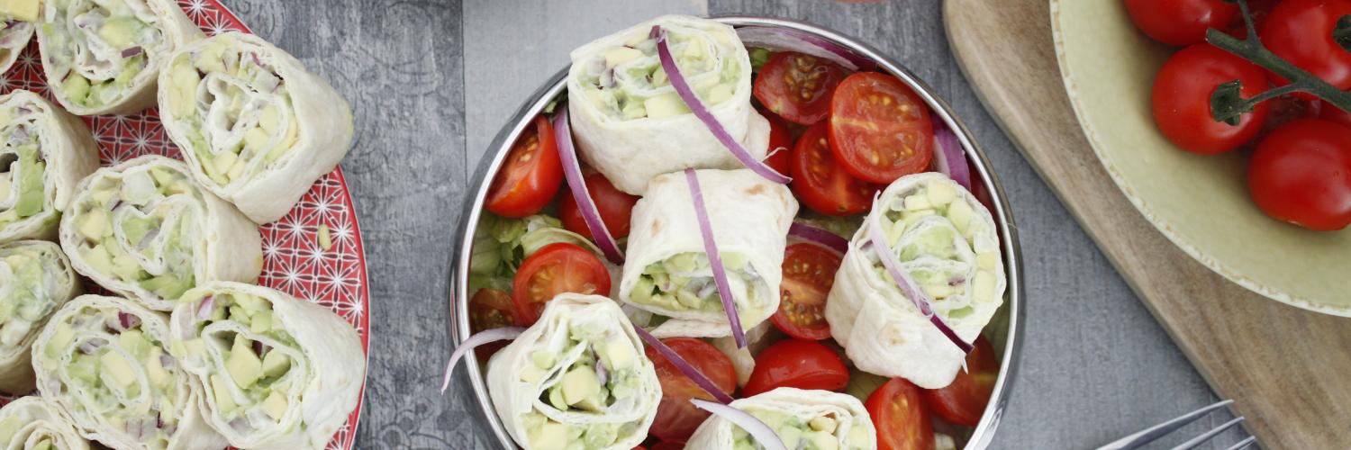 Wraps gourmands à la sauce tahini, salade et tomates Wraps gourmands à la sauce tahini, salade et tomates