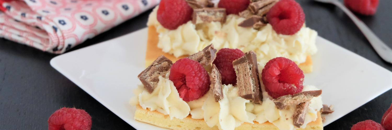 Biscuit moelleux mousse au chocolat blanc Kitkat Biscuit moelleux mousse au chocolat blanc Kitkat