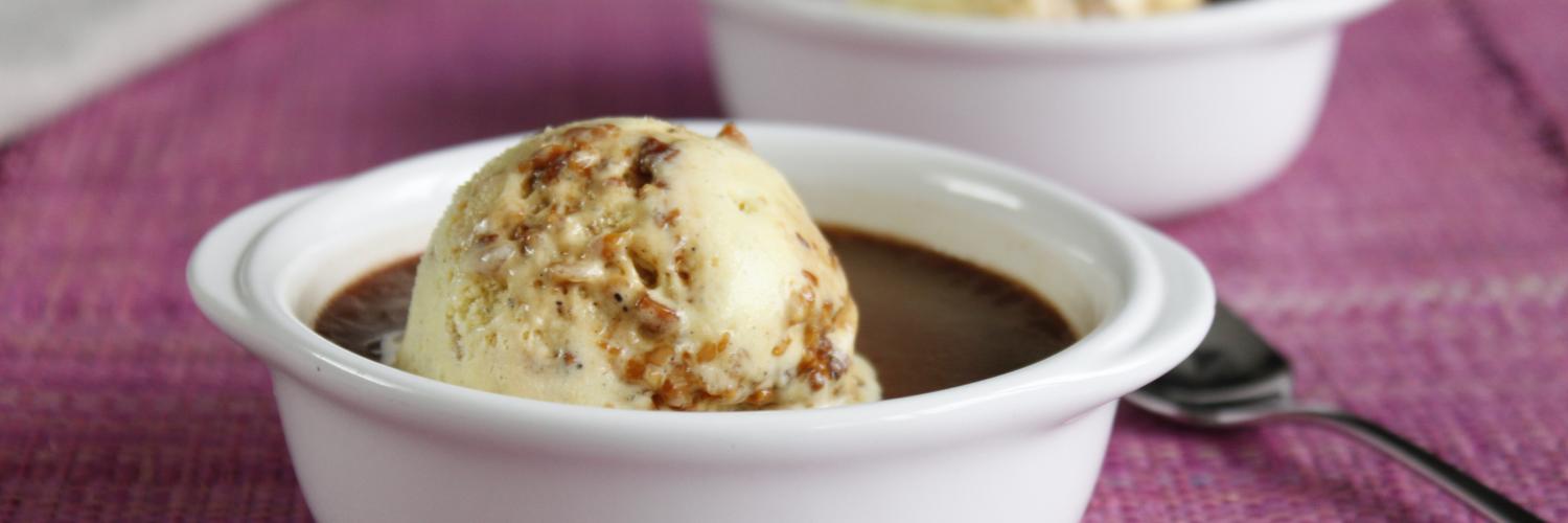 Crème au chocolat praliné et glace crème brûlée Crème au chocolat praliné et glace crème brûlée