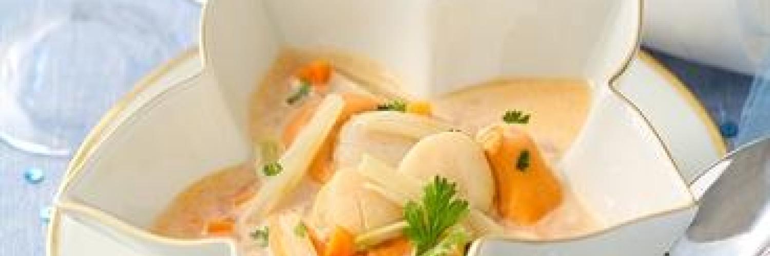 Noix de Saint-Jacques et crevettes au safran Noix de Saint-Jacques et crevettes au safran