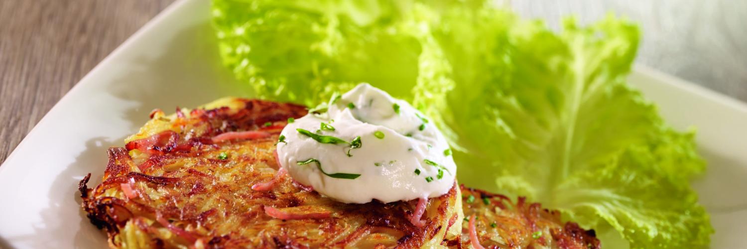 Röstis au râpé de jambon, chantilly aux fines herbes Röstis au râpé de jambon, chantilly aux fines herbes