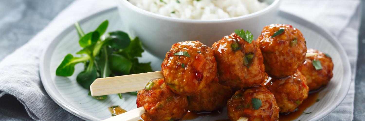 Brochettes de boulettes de légumes façon yakitori Brochettes de boulettes de légumes façon yakitori