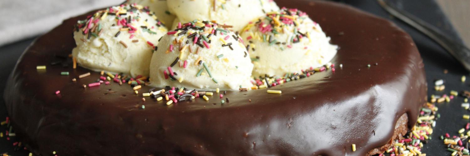 Gâteau nid glacé au chocolat Gâteau nid glacé au chocolat