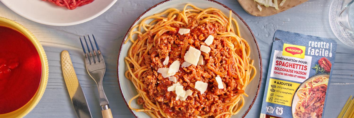 Maggi Recette Facile! Spaghettis bolognaise maison Maggi Recette Facile! Spaghettis bolognaise maison