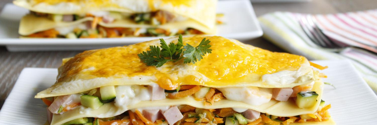 Lasagne aux légumes, dés de jambon et cheddar Lasagne aux légumes, dés de jambon et cheddar