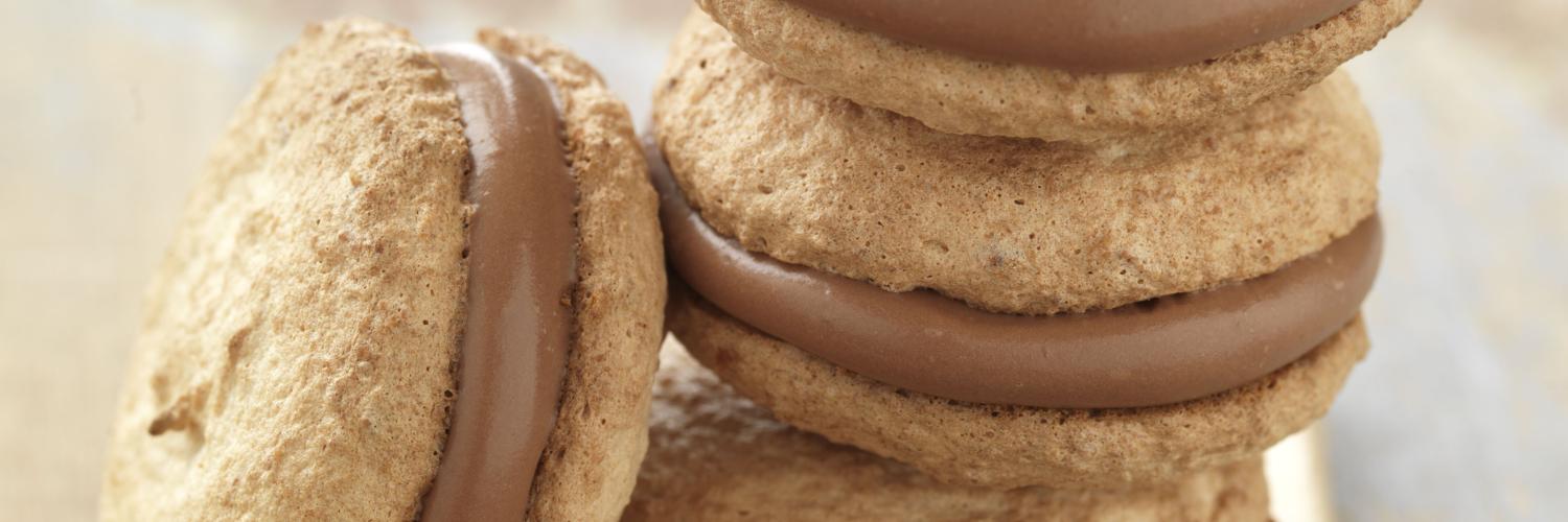 Fins macarons ganache choco caramel Fins macarons ganache choco caramel