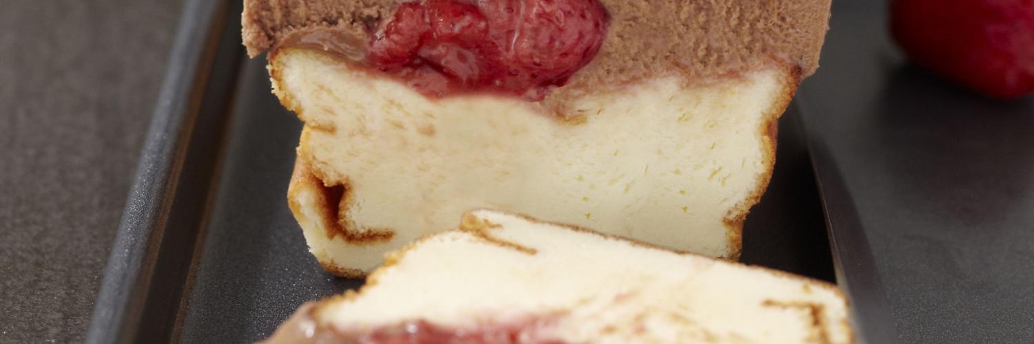 Gateau au fromage blanc fraises poelees et mousse pralinee (pas avant octobre 2010) Gateau au fromage blanc fraises poelees et mousse pralinee (pas avant octobre 2010)