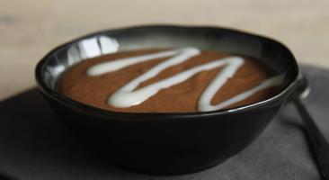 Mousse au chocolat marbrée au lait concentré sucré