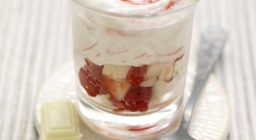 Mousse au chocolat zebree et tartare de fruits