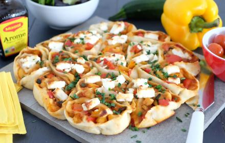 Pizza fleur aux légumes du soleil et feta