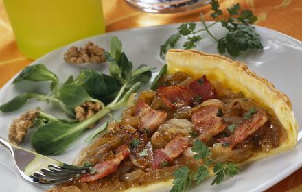 Tarte aux oignons et aux allumettes