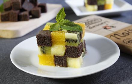 Rubik's cube de fruits et fondant au chocolat