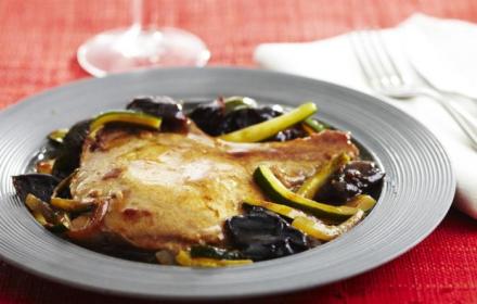 Côtes de porc aux pruneaux