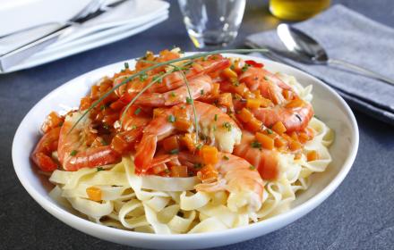 Tagliatelles aux crevettes et légumes