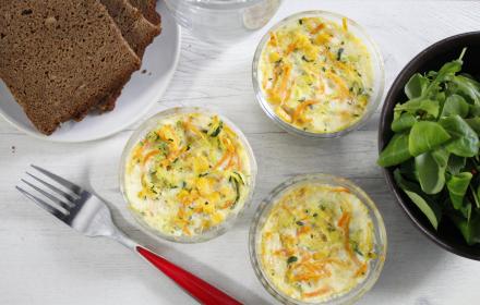 Petits flans de légumes au four à micro-ondes