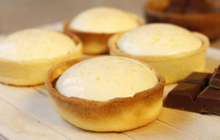 Tartelettes au chocolat et panna cotta à l'orange