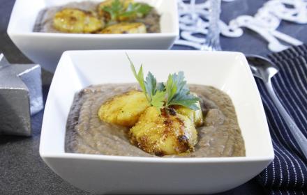 Velouté de lentilles et Saint Jacques au curry