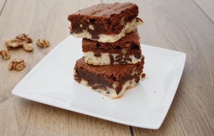 Brookie aux noix avec préparations pour gâteaux