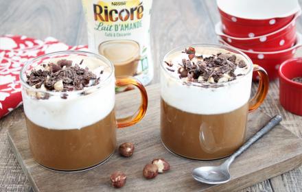 ricoré lait d'amande et chantilly coco noisettes grillées