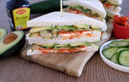 Club sandwich avocat concombre fromage frais