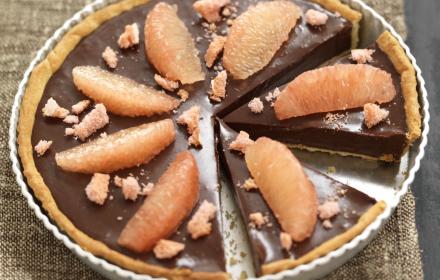 Tarte ganache chocolat pamplemousse et eclats de biscuits (pas avant mars 2008)