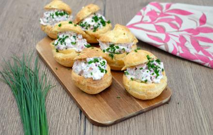 Choux au fromage frais et dés de jambon Choux au fromage frais et dés de jambon