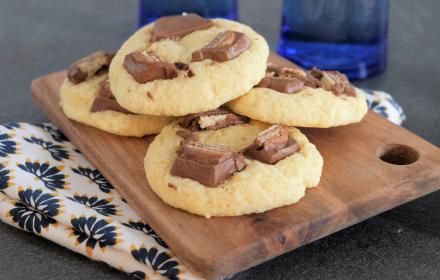 Peanut butter kitkat cookie
