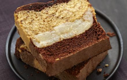Cake marbré poires chocolat noisettes