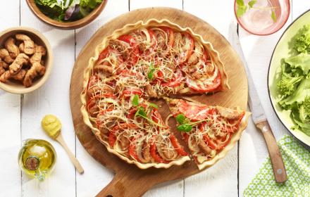Tarte à la tomate moutarde et bouchées grillées