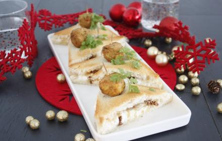 Mini croques festifs chèvre figues confit d'oignon