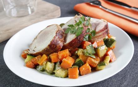 Filet mignon à la poitrine et petits légumes